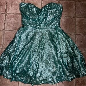 Large Boutique Strapless Turquoise Sequin Dress. NWOT